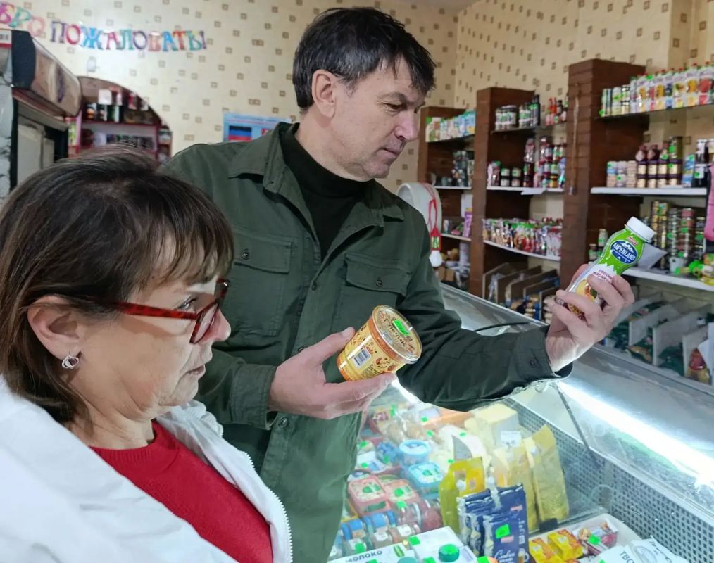 Наталья Бегуненко: В Петровском районе прошел плановый рейд Народного контроля по соблюдению правил торговли и санитарных норм Наталья Бегуненко: В Петровском районе прошел плановый рейд Народного контроля по соблюдению правил торговли и санитарных норм