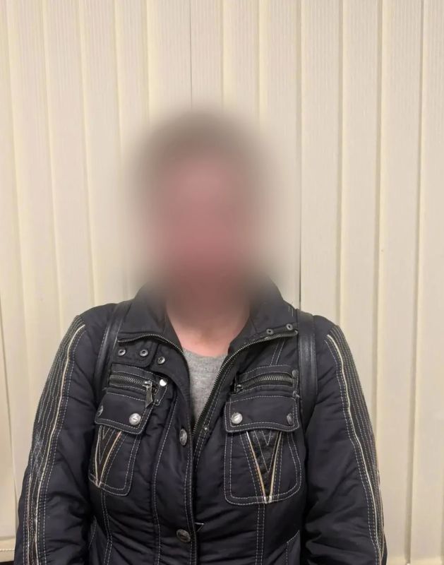 Оперативники задержали женщину, похитившую телефон у пенсионерки Оперативники задержали женщину, похитившую телефон у пенсионерки
