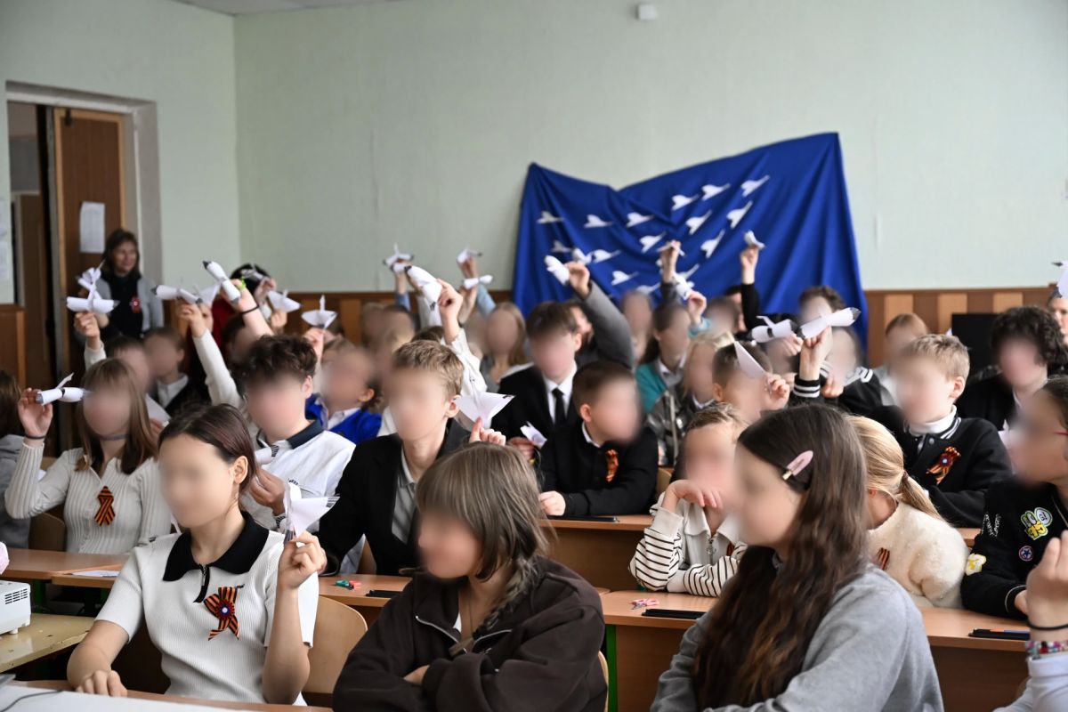 Росгвардейцы приняли активное участие в мероприятиях ко Дню белых журавлей в Донецке и других населённых пунктах ДНР Росгвардейцы приняли активное участие в мероприятиях ко Дню белых журавлей в Донецке и других населённых пунктах ДНР