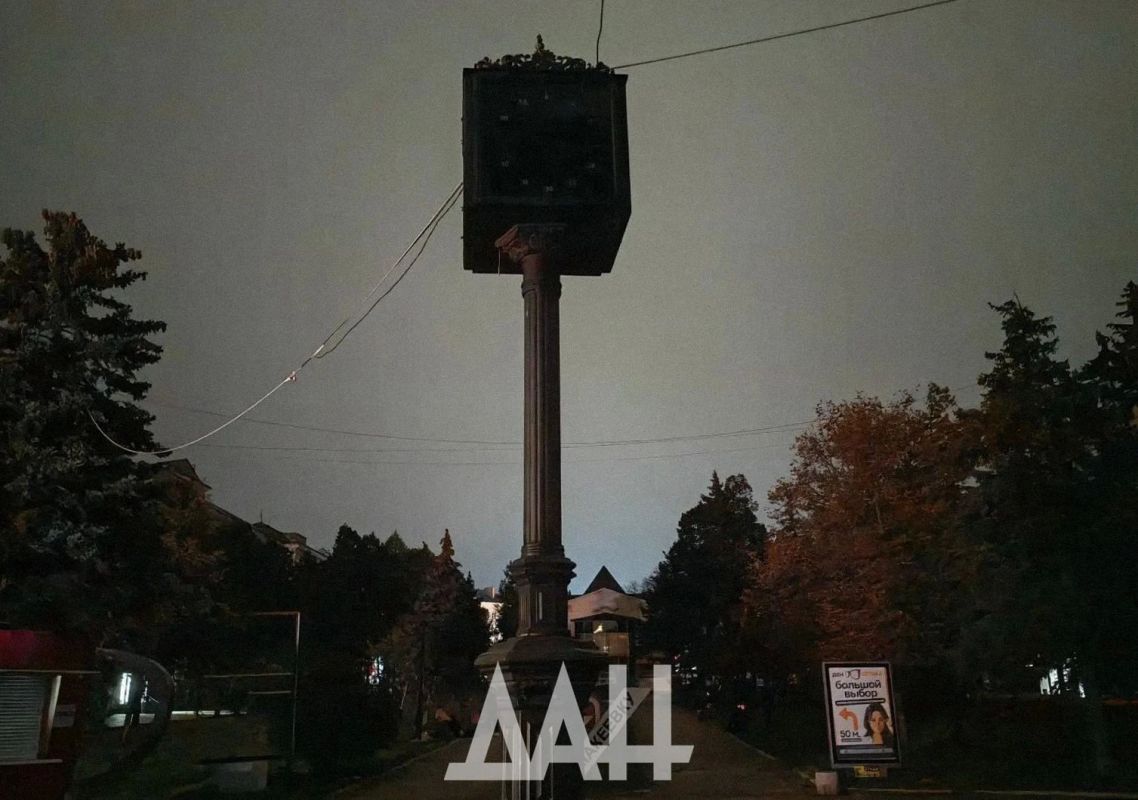 Пятница 23-е где-то в центре Макеевки Пятница 23-е где-то в центре Макеевки