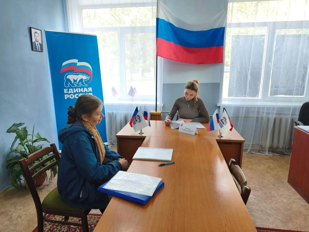 23 октября, депутат Народного Совета Донецкой Народной Республики Александра Усачева провела приём граждан в общественной приемной Кировского внутригородского района городского округа Макеевка