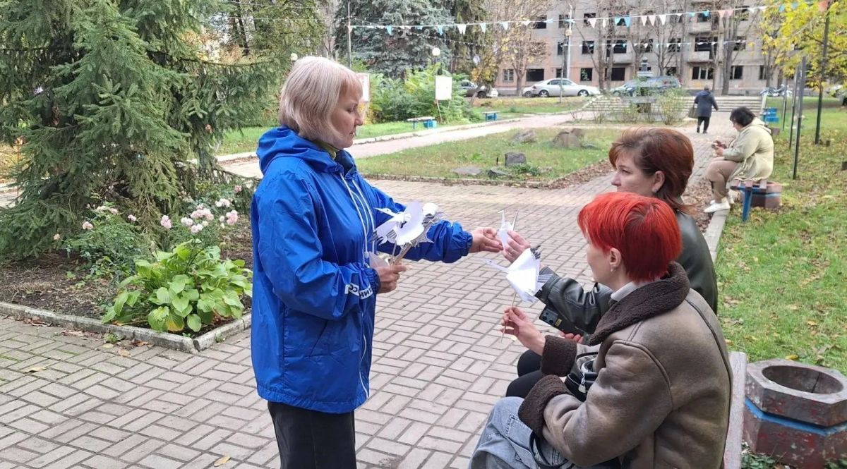 В Советском внутригородском районе городского округа Макеевка состоялась патриотическая акция «Белые журавли» В Советском внутригородском районе городского округа Макеевка состоялась патриотическая акция «Белые журавли»