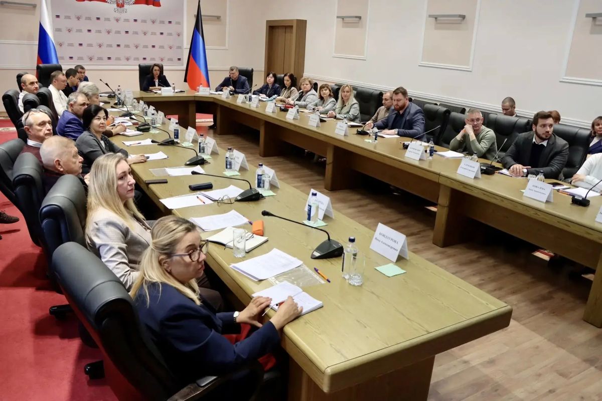 В ДНР разрабатывают долгосрочную стратегию обеспечения кадрами