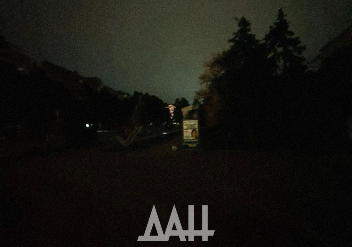 Пятница 23-е где-то в центре Макеевки Пятница 23-е где-то в центре Макеевки