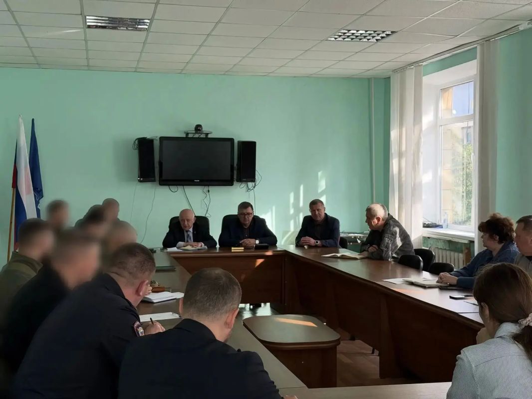 Министр природных ресурсов и экологии Донецкой Народной Республики посетил с рабочим визитом Новоазовский МО Министр природных ресурсов и экологии Донецкой Народной Республики посетил с рабочим визитом Новоазовский МО