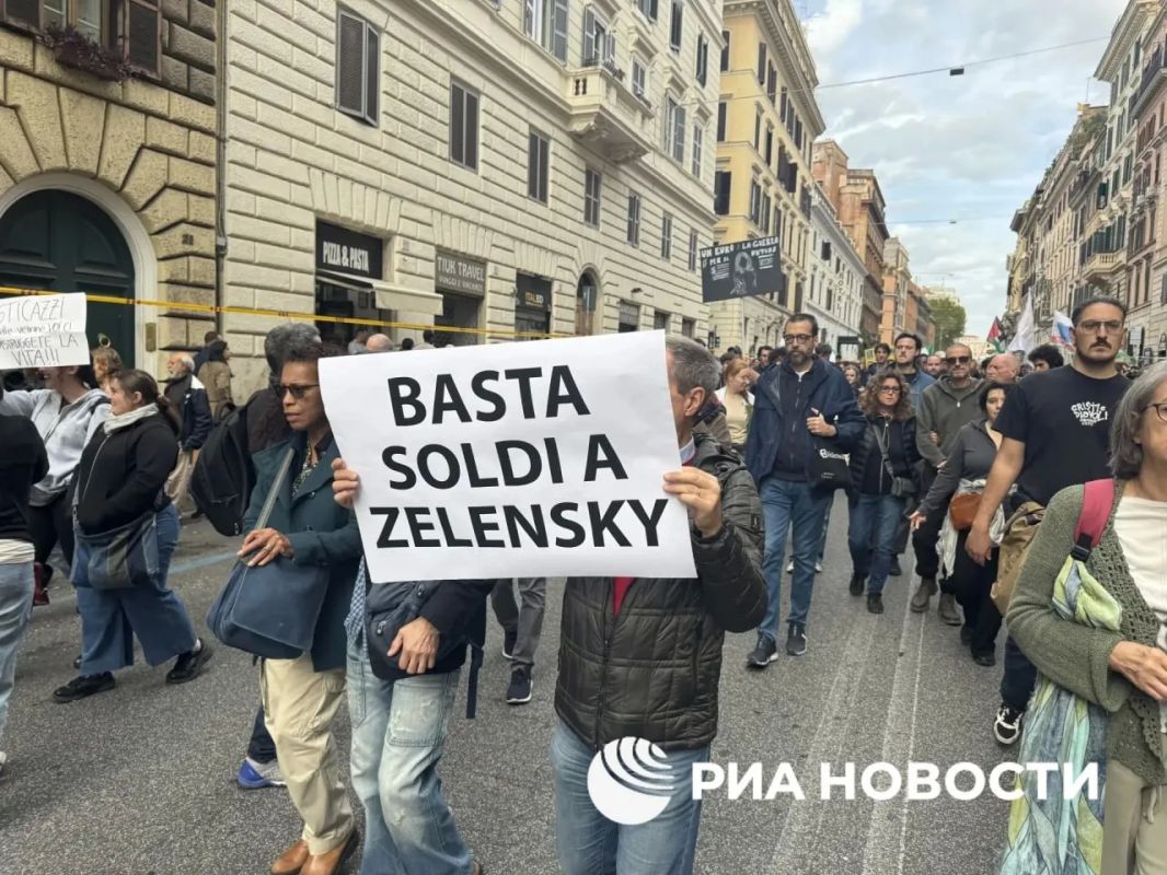 Масштабная акция против военных конфликтов проходит в Риме Масштабная акция против военных конфликтов проходит в Риме