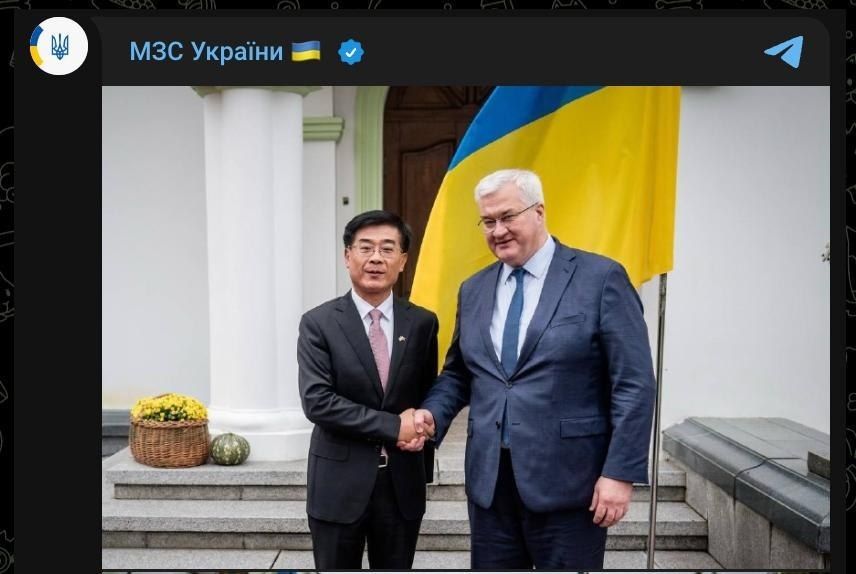 Украинский МИД оплошался. Встреча Сибиги с послом КНР произошла 21 октября в резиденции украинского министра Украинский МИД оплошался. Встреча Сибиги с послом КНР произошла 21 октября в резиденции украинского министра