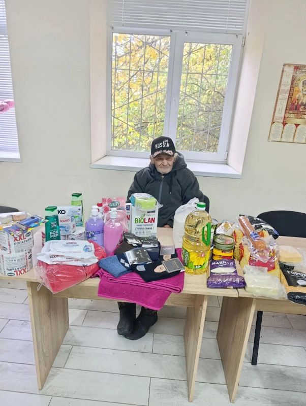 Два жителя села Красновка Волновахского округа получили адресную помощь от ямальцев Два жителя села Красновка Волновахского округа получили адресную помощь от ямальцев