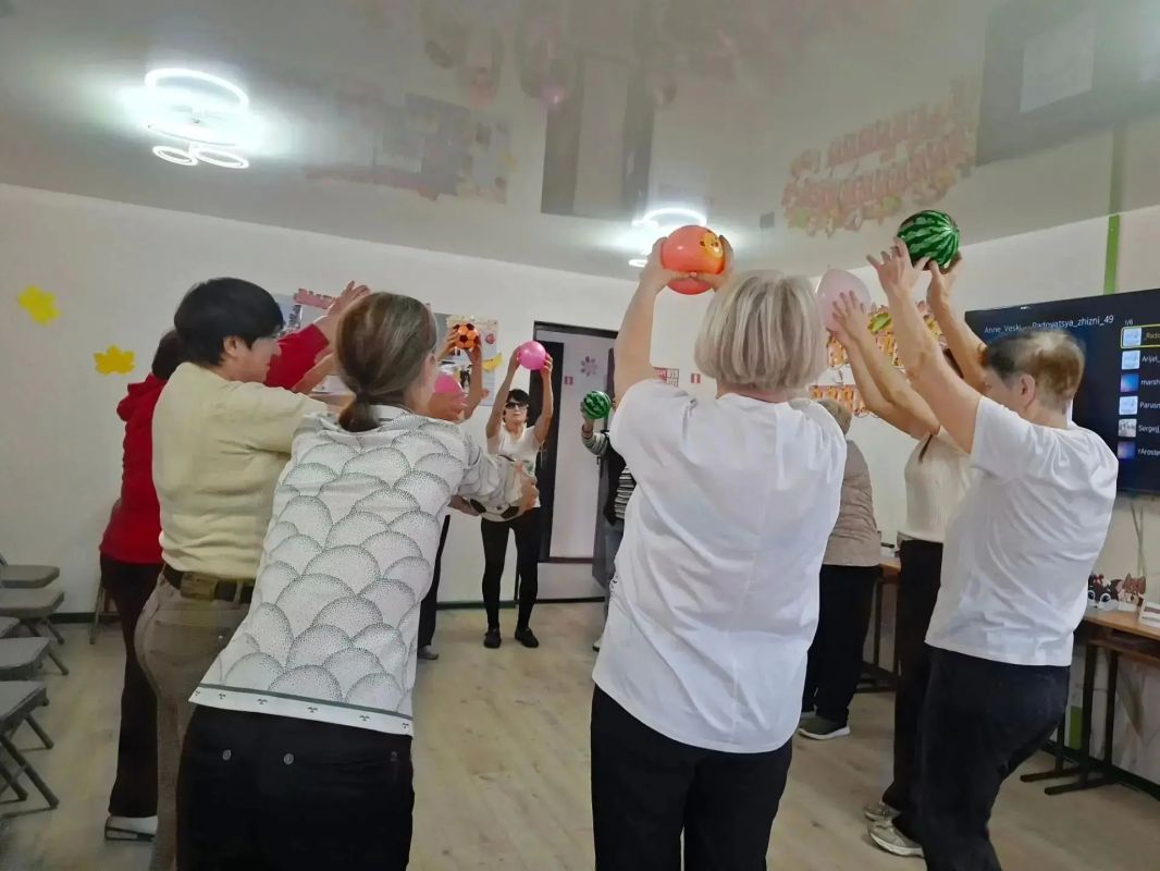Легкость в теле — радость в душе: в Дебальцево отметили Всероссийский день гимнастики