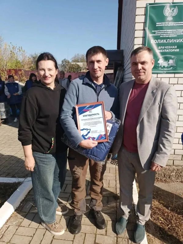 Александр Шатов: Отметил труд водителей ЦГКБ № 6 Донецка и проверил подготовку амбулатории к открытию Александр Шатов: Отметил труд водителей ЦГКБ № 6 Донецка и проверил подготовку амбулатории к открытию