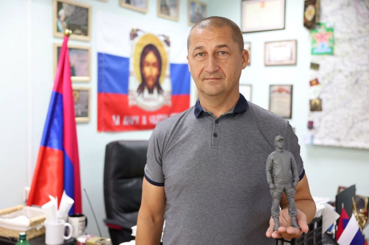 Александр Малькевич: Человек, который мог уехать, но каждый раз возвращался Александр Орловский: «Из подполья — в штурмовое подразделение. Оттуда — в администрацию» Александр Малькевич: Человек, который мог уехать, но каждый раз возвращался Александр Орловский: «Из подполья — в штурмовое подразделение. Оттуда — в администрацию»