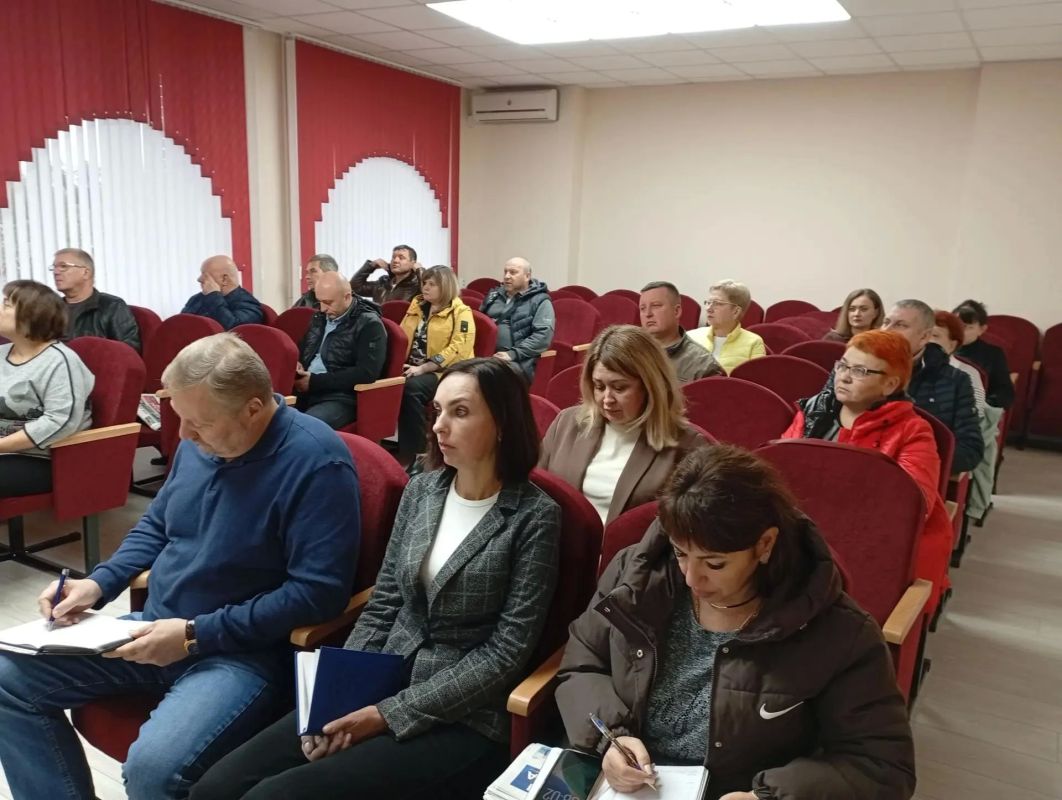 Николай Руппель: Провел очередное аппаратное совещание с начальниками управлений и отделов администрации, руководителями ресурсоснабжающих предприятий и социальных служб Николай Руппель: Провел очередное аппаратное совещание с начальниками управлений и отделов администрации, руководителями ресурсоснабжающих предприятий и социальных служб