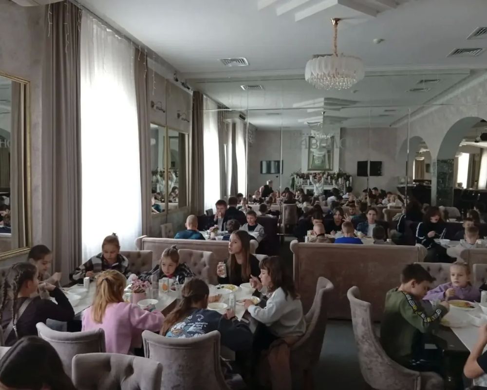 Дети из семей военнослужащих наслаждаются каникулами в Анапе! Дети из семей военнослужащих наслаждаются каникулами в Анапе!