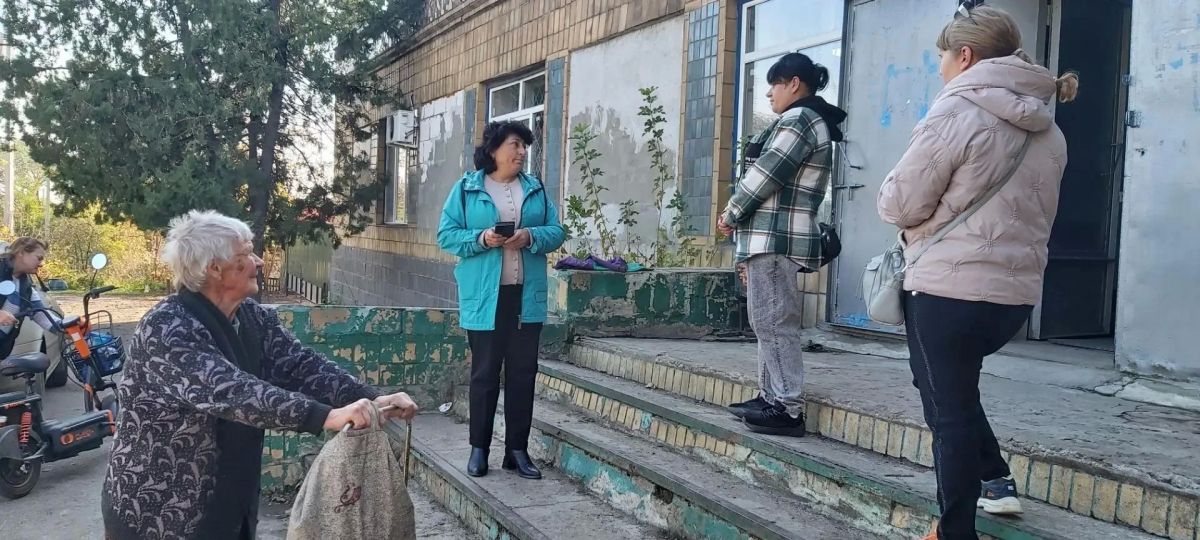 Заведующий Камышеватским территориальным сектором Цебро Ирина провела встречу с жителями села