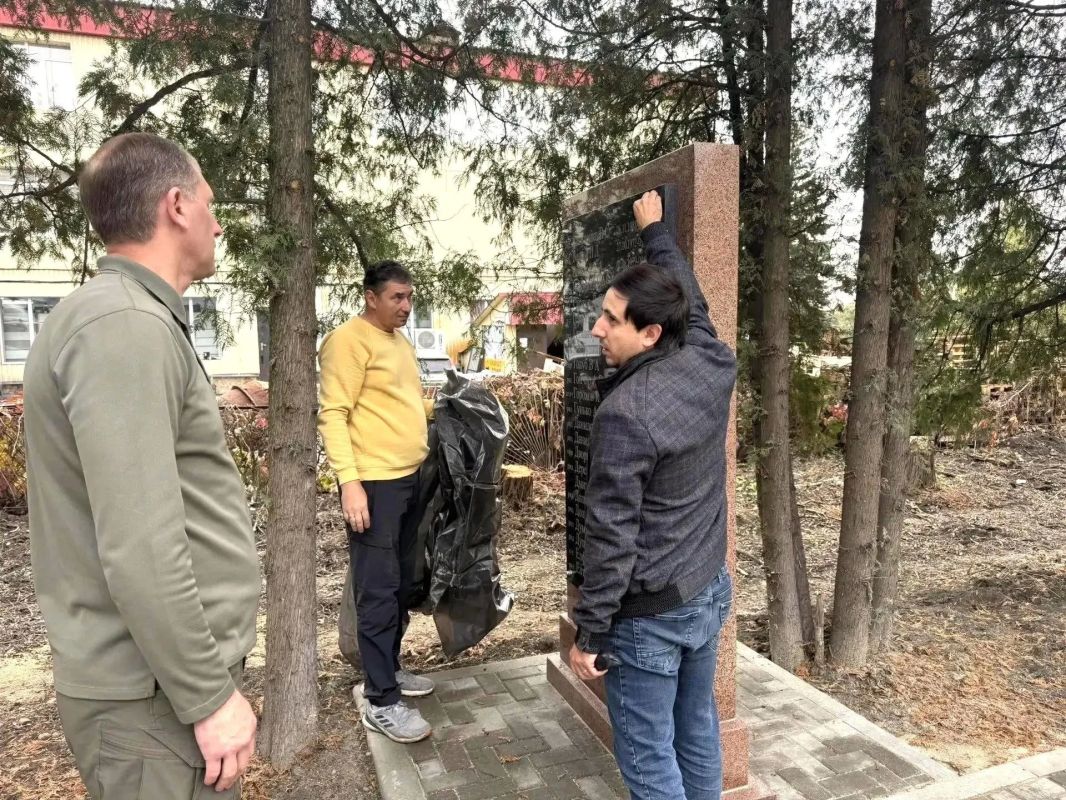 Аллея памяти героев в Ждановке: работы на финишной прямой Аллея памяти героев в Ждановке: работы на финишной прямой
