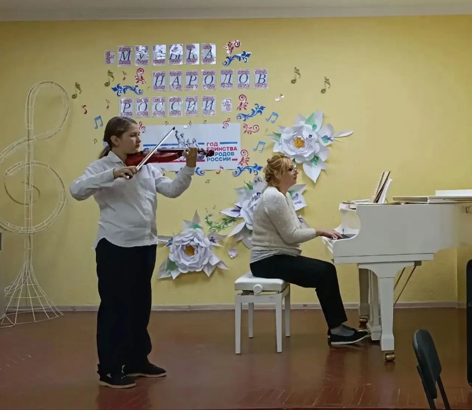 В Мангушской школе искусств прошел технический зачет по классу скрипки В Мангушской школе искусств прошел технический зачет по классу скрипки
