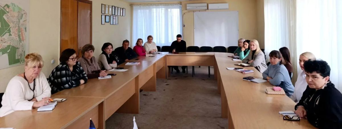 Наталья Бегуненко: Руководитель Управы Петровского внутригородского района Администрации городского округа Донецк Наталья Ивановна Бегуненко провела рабочее совещание по вопросам подготовки социальных объектов и... Наталья Бегуненко: Руководитель Управы Петровского внутригородского района Администрации городского округа Донецк Наталья Ивановна Бегуненко провела рабочее совещание по вопросам подготовки социальных объектов и...
