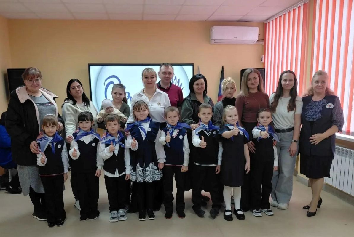 На прошлой неделе дружную команду юных «Орлят России» пополнили первоклашки общеобразовательной школы № 2 На прошлой неделе дружную команду юных «Орлят России» пополнили первоклашки общеобразовательной школы № 2