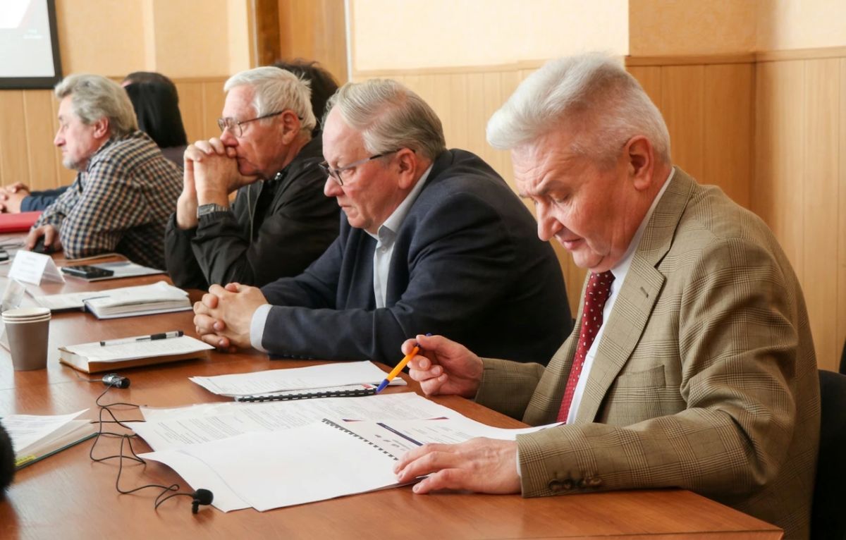 Новые научные инициативы. В Комитете по науке и технологиям Донецкой Народной Республики состоялось заседание комиссии, на котором рассмотрели предложения на открытие научно-исследовательских работ Новые научные инициативы. В Комитете по науке и технологиям Донецкой Народной Республики состоялось заседание комиссии, на котором рассмотрели предложения на открытие научно-исследовательских работ