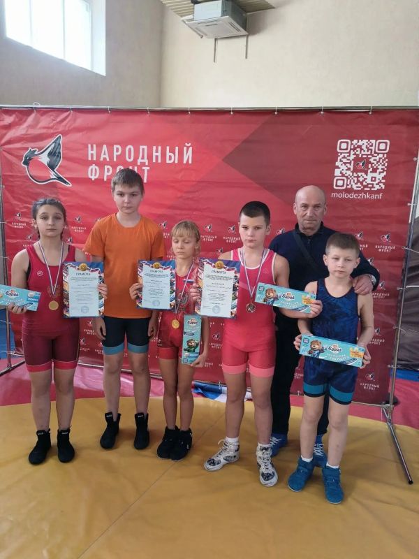 Успешное выступление юных борцов Ждановки