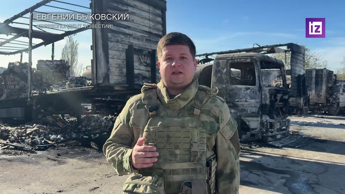 • Минимум 30 фур сгорели из-за ударов БПЛА ВСУ в Ленинском районе Донецка, сообщил корреспондент "Известий" Евгений Быковский