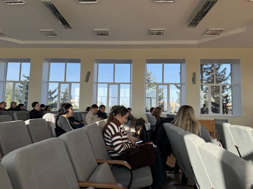 Исполняющий полномочия главы Мангушского муниципального округа Алёна Кошевая провела расширенное аппаратное совещание с руководителями структурных подразделений и служб округа Исполняющий полномочия главы Мангушского муниципального округа Алёна Кошевая провела расширенное аппаратное совещание с руководителями структурных подразделений и служб округа