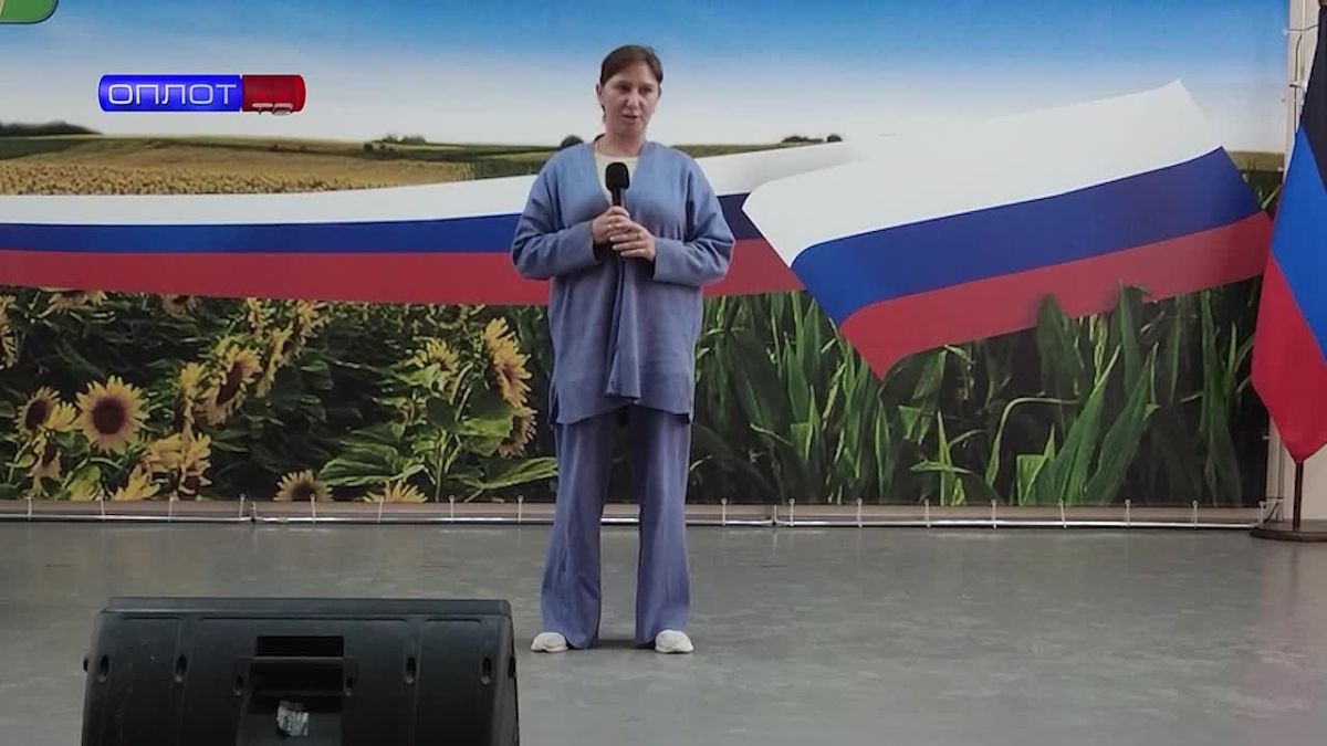 В Амвросиевке поздравили тружеников села