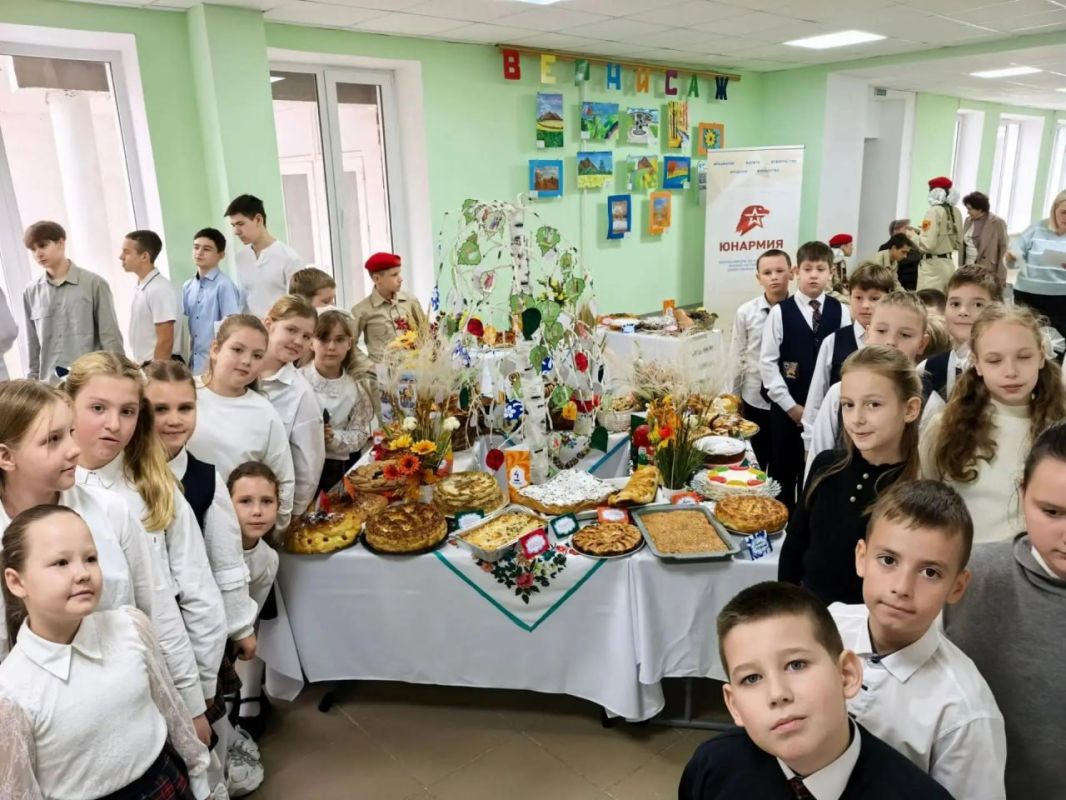 Кировчане присоединились к акции «Пирог на четвертое» Кировчане присоединились к акции «Пирог на четвертое»