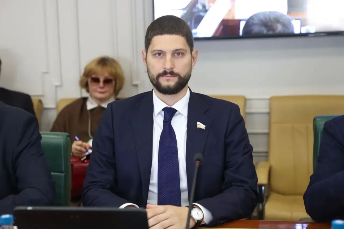 Александр Волошин: #работа_в_СФ. Сегодня в Совете Федерации принял участие в заседании Комитета по экономической политике под председательством Андрея Викторовича Кутепова Александр Волошин: #работа_в_СФ. Сегодня в Совете Федерации принял участие в заседании Комитета по экономической политике под председательством Андрея Викторовича Кутепова