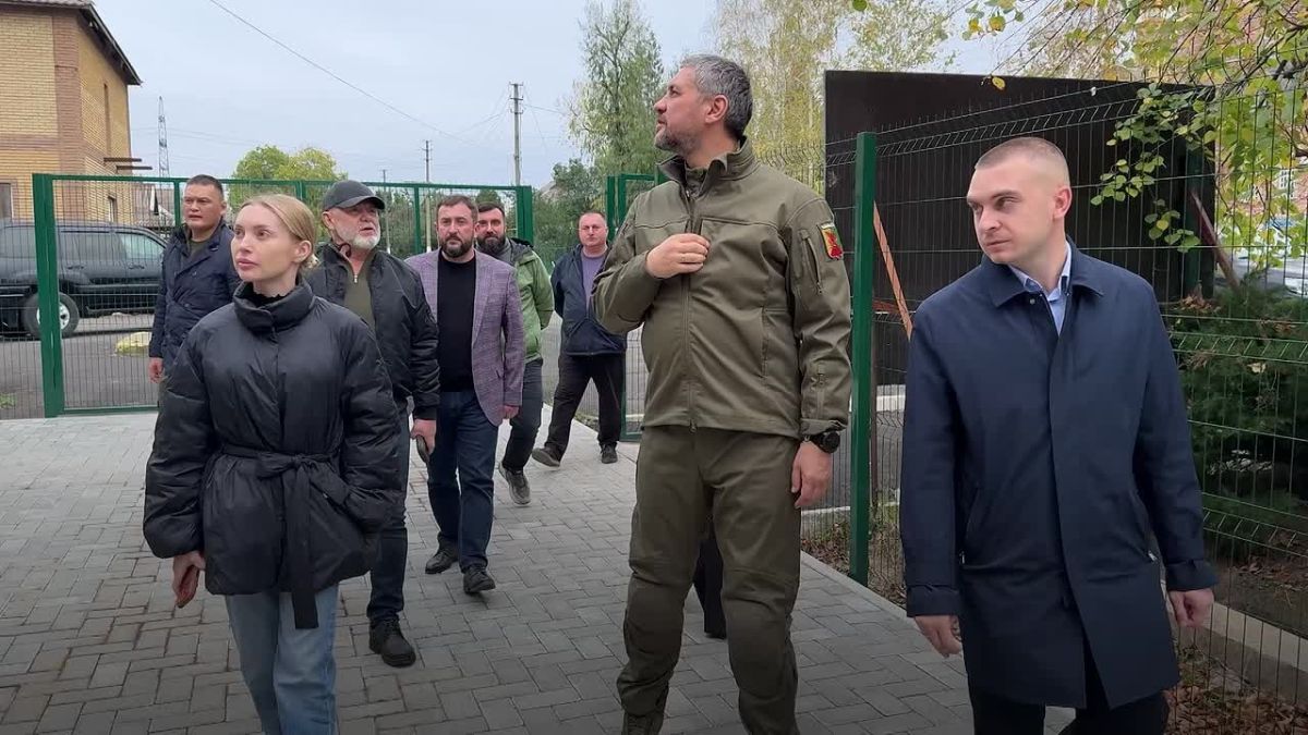 Дмитрий Блинов: Губернатор Забайкальского края осмотрел отремонтированную музыкальную школу в пгт Новый Свет Старобешевского округа
