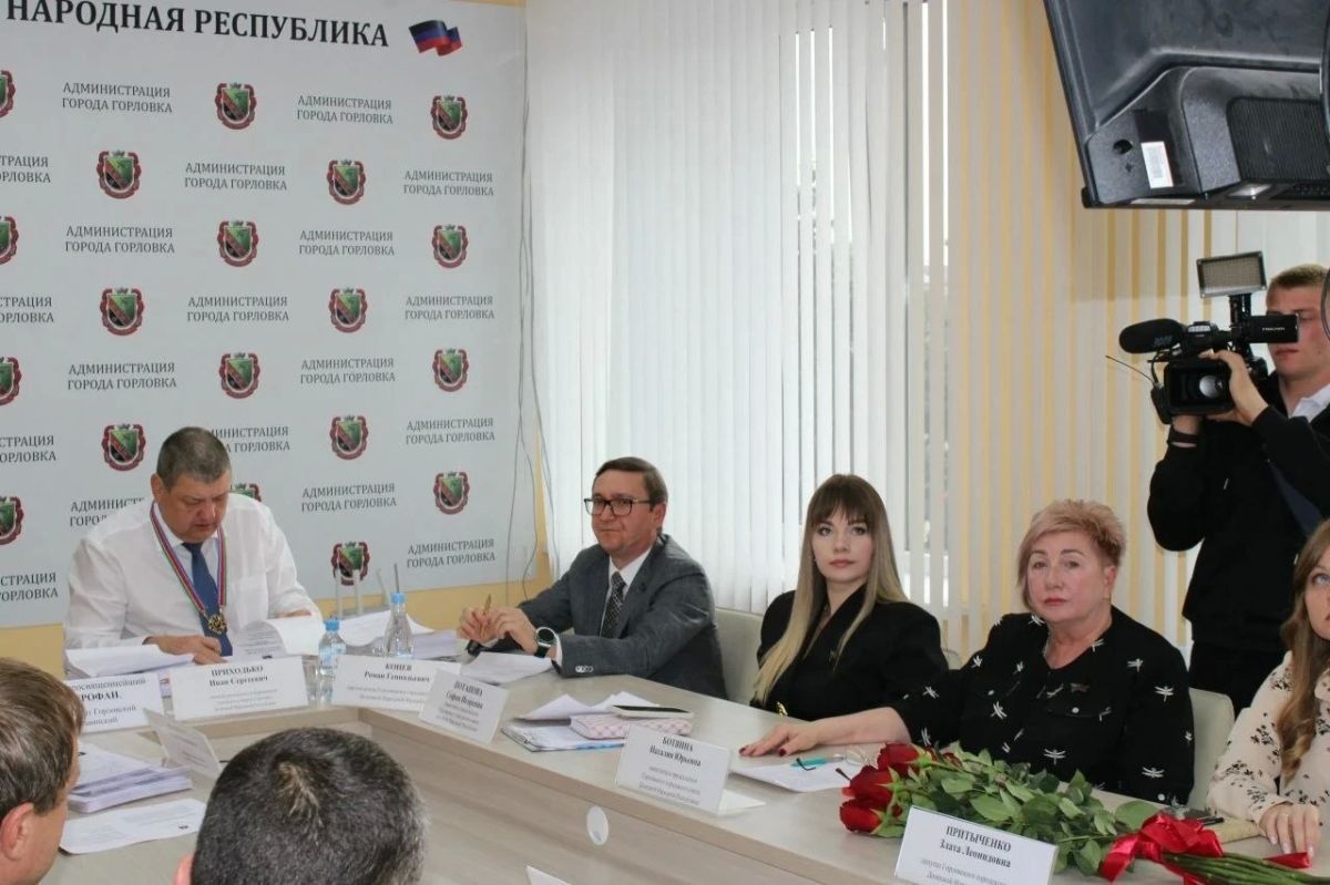 Представители Общественного совета посетили заседание Горловского горсовета Представители Общественного совета посетили заседание Горловского горсовета