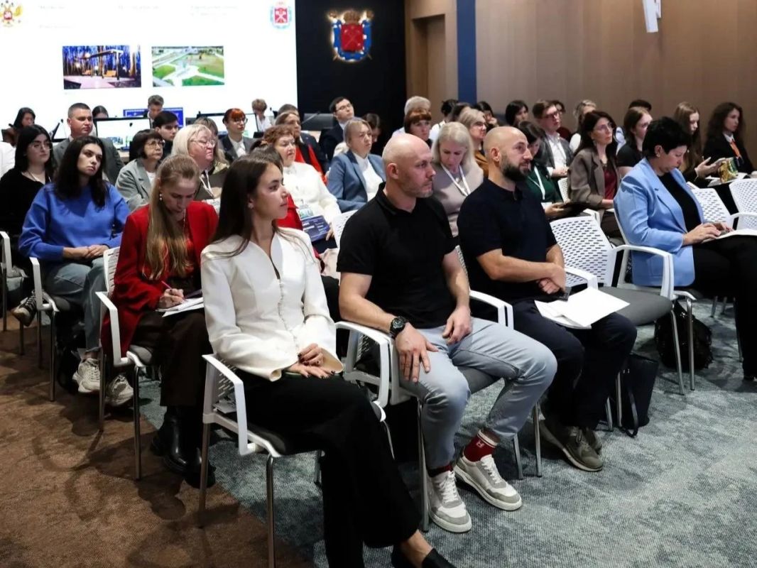 Александр Шатов: Представители Шахтерского округа приняли участие в съезде волонтеров местного самоуправления в Санкт-Петербурге Александр Шатов: Представители Шахтерского округа приняли участие в съезде волонтеров местного самоуправления в Санкт-Петербурге