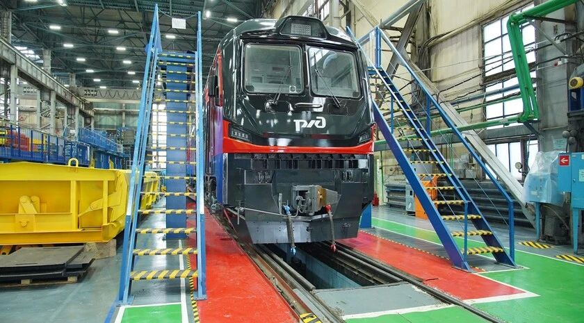 Сдвинуть 7 тыс. тонн: на испытания вышел новый российский электровоз
