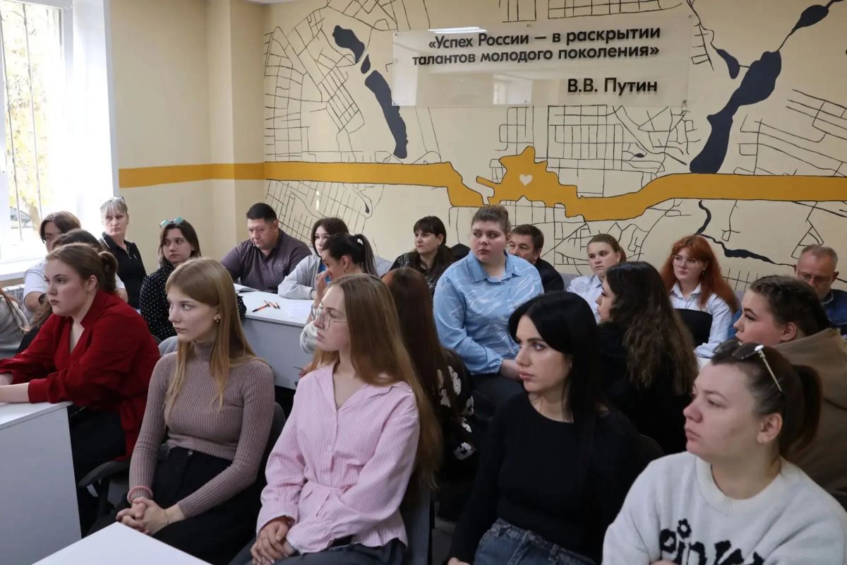 20.10.2026, в городском округе Макеевка состоялся мастер-класс на тему «Социальное влияние — измеряем результат» 20.10.2026, в городском округе Макеевка состоялся мастер-класс на тему «Социальное влияние — измеряем результат»