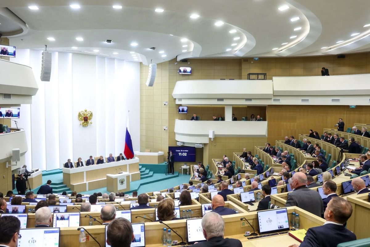 Александр Волошин: #пленарноезаседание_СФ. Сегодня в Совете Федерации принял участие в 661-м пленарном заседании под председательством Валентины Ивановны Матвиенко