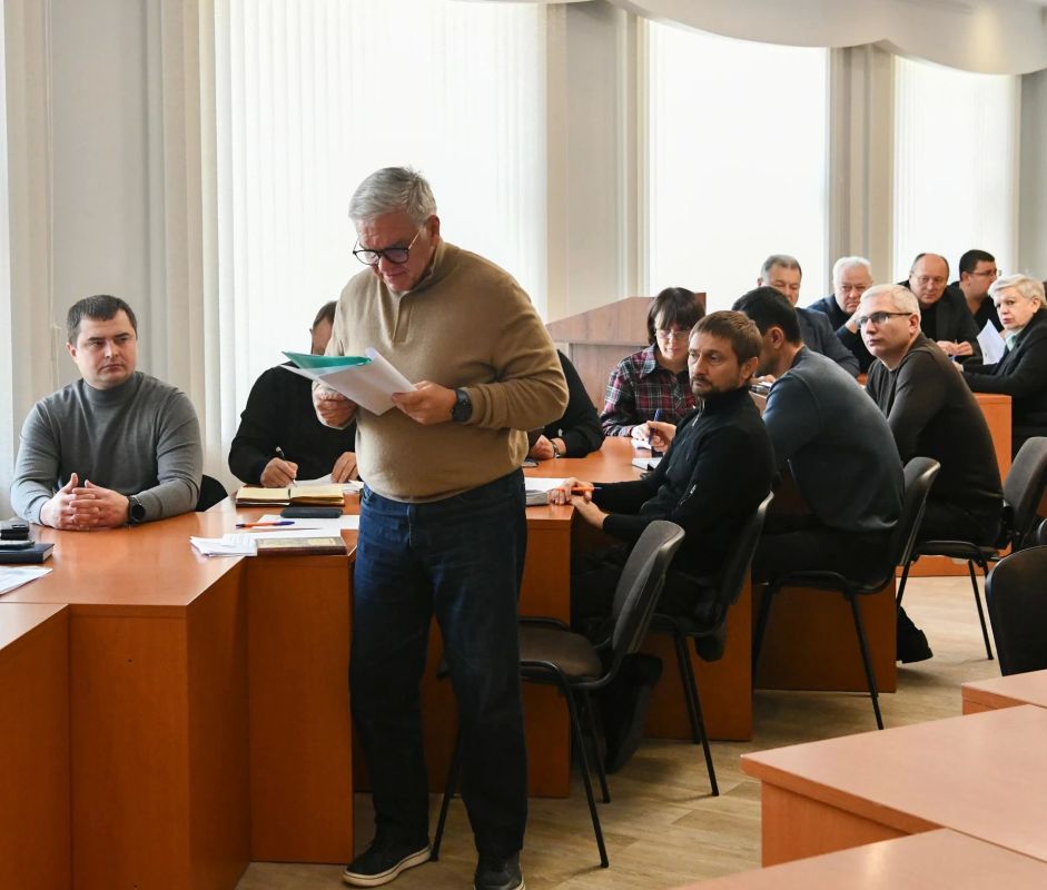 В Донецке обсудили вопросы взаимодействия управ и ресурсоснабжающих предприятий в условиях ЧС В Донецке обсудили вопросы взаимодействия управ и ресурсоснабжающих предприятий в условиях ЧС