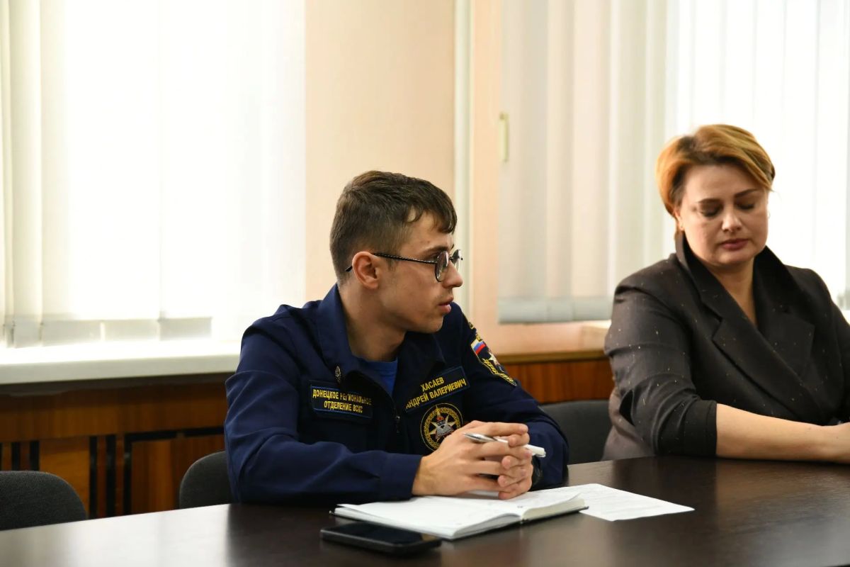 Добро начинается с людей. С тех, кто рядом, кто готов помочь не по обязанности, а по зову сердца Добро начинается с людей. С тех, кто рядом, кто готов помочь не по обязанности, а по зову сердца