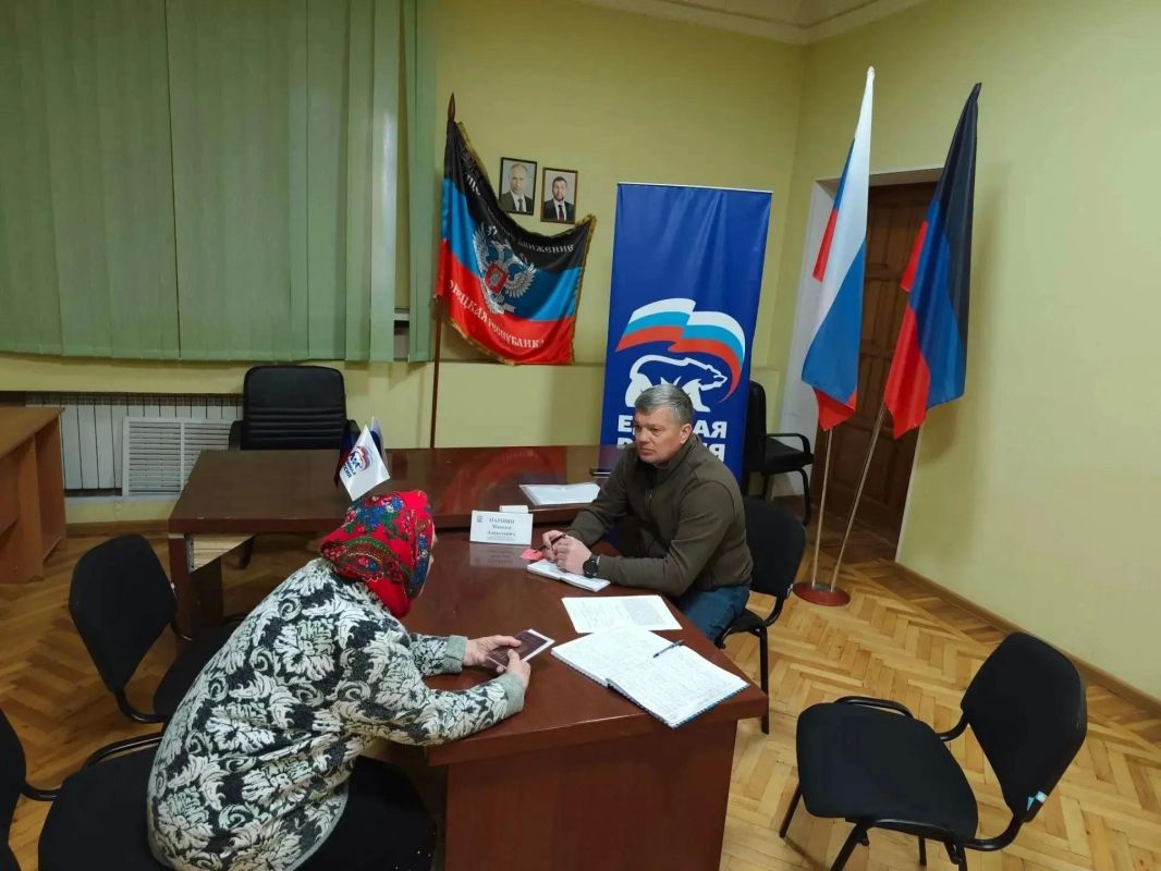Депутат Народного Совета провел встречу с жителями Шахтерска Депутат Народного Совета провел встречу с жителями Шахтерска