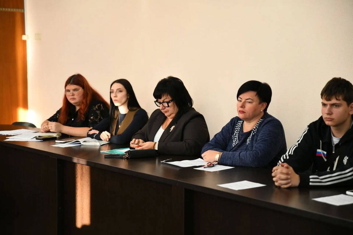 Добро начинается с людей. С тех, кто рядом, кто готов помочь не по обязанности, а по зову сердца Добро начинается с людей. С тех, кто рядом, кто готов помочь не по обязанности, а по зову сердца