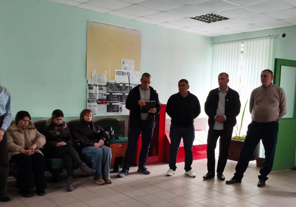 Открытый диалог: встреча с жителями села Новотроицкое Открытый диалог: встреча с жителями села Новотроицкое