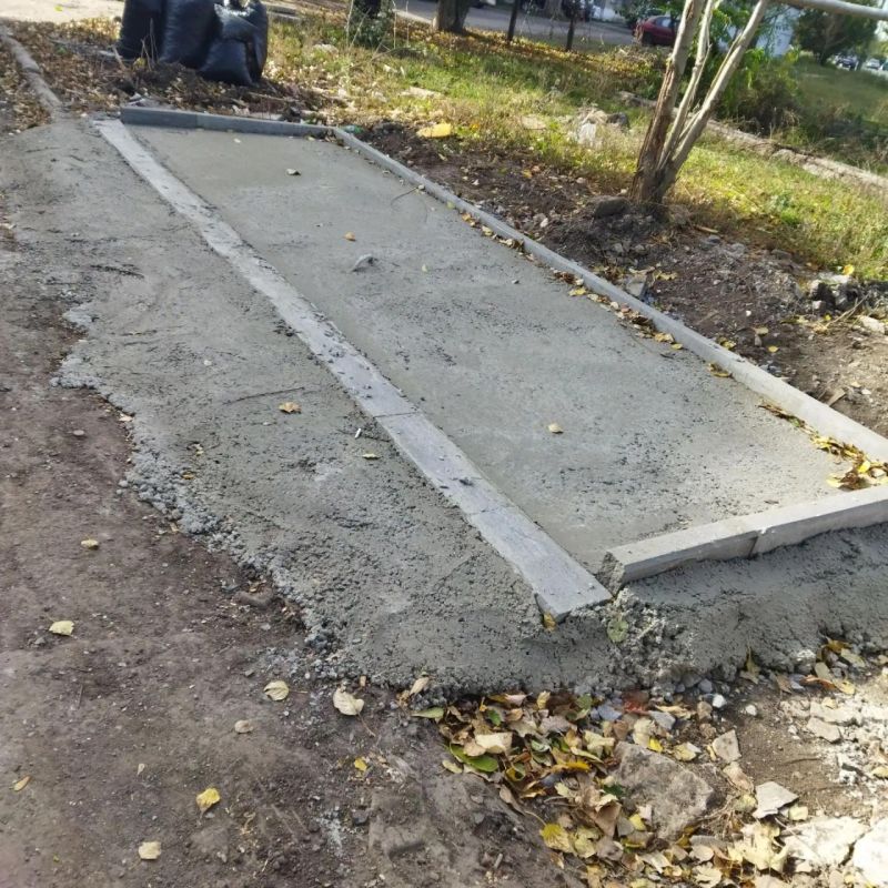 В Кировском ведется обустройство мест для новых контейнерных площадок В Кировском ведется обустройство мест для новых контейнерных площадок