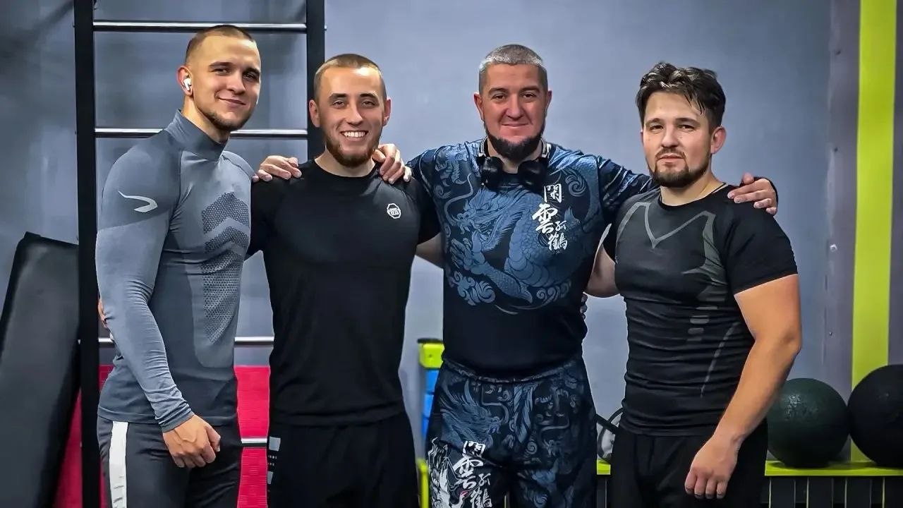 Спорт - это жизнь!. В нашем коллективе - занятия спортом играют непосредственную роль в личной подготовке и личном примере