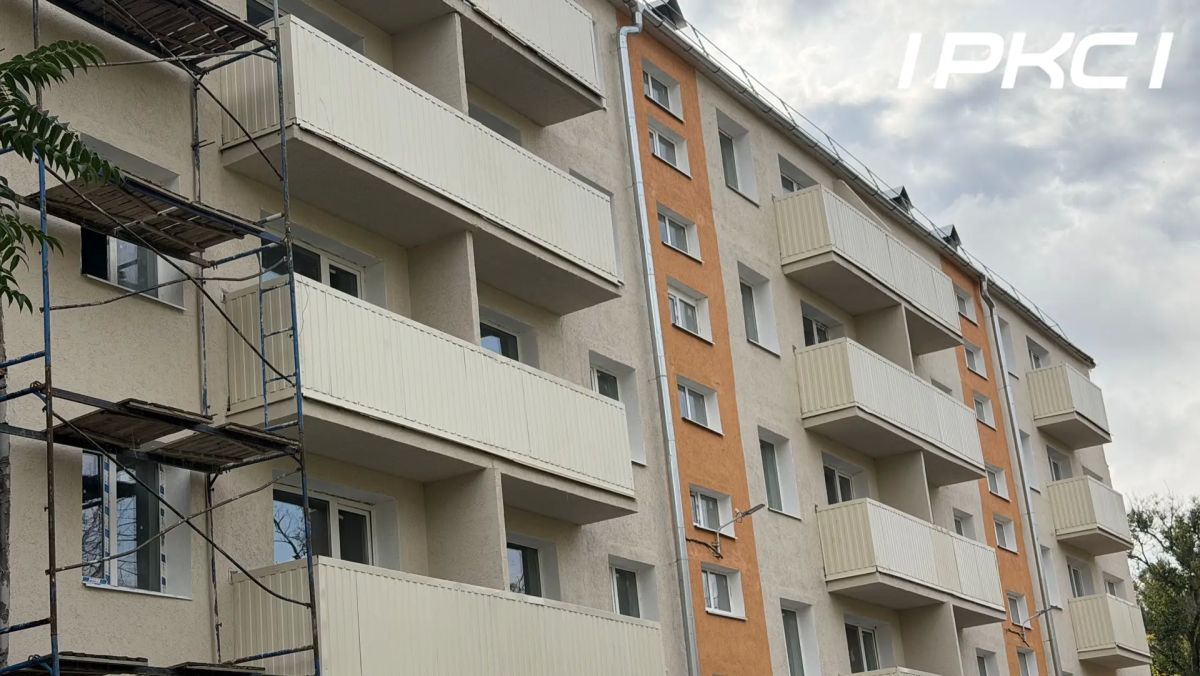 В Мариуполе продолжается восстановление дома на улице Зелинского В Мариуполе продолжается восстановление дома на улице Зелинского