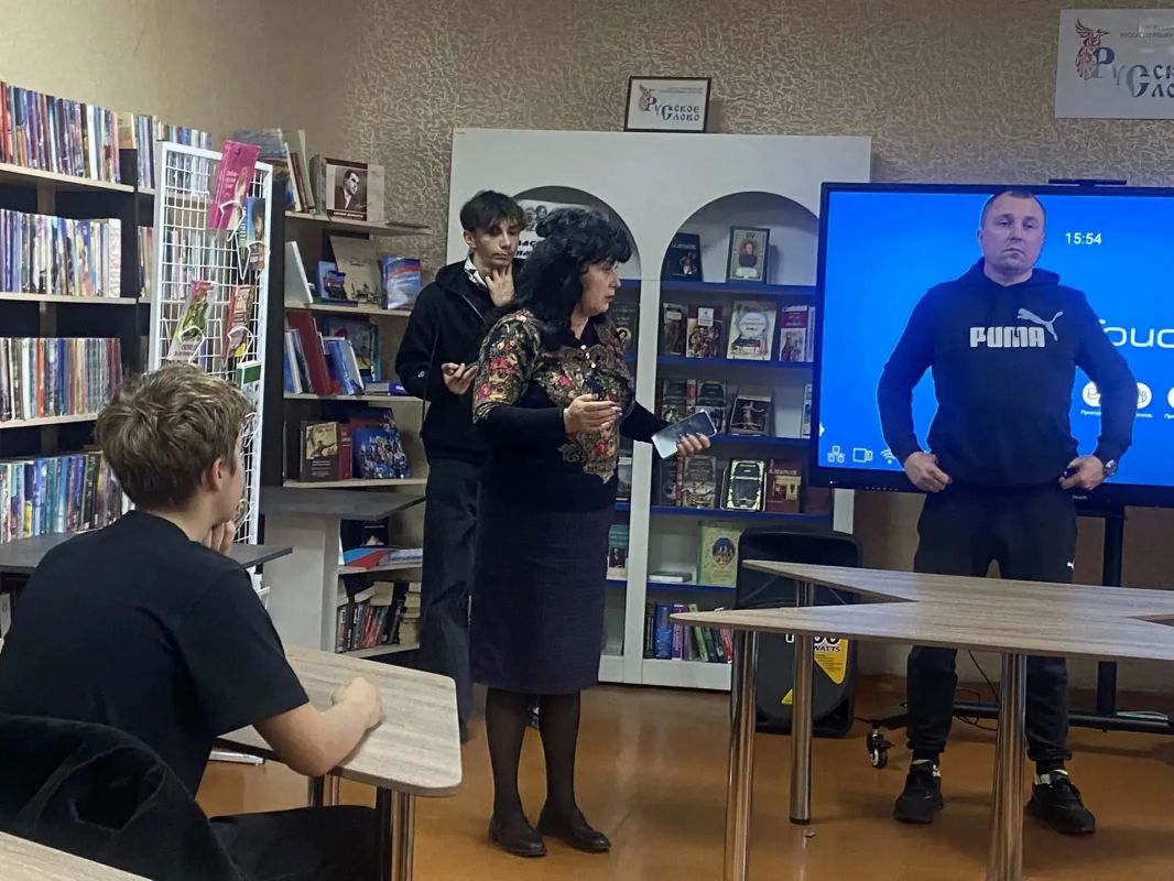 «Открытый диалог: молодёжь и власть — итоги месяца и стратегия развития» «Открытый диалог: молодёжь и власть — итоги месяца и стратегия развития»