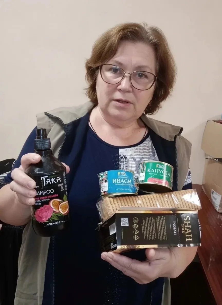 Волонтёры молодёжного отдела МБУ «Дебальцевский центр культуры и досуга» имени Марии Пироговой ежедневно помогают тем, кто оказался в трудной жизненной ситуации