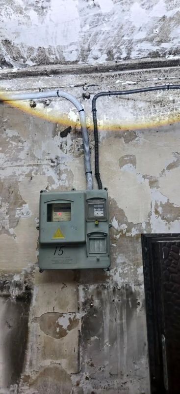 Представители Магаданской области восстановили электроснабжение в квартире после пожара в Ждановке Представители Магаданской области восстановили электроснабжение в квартире после пожара в Ждановке