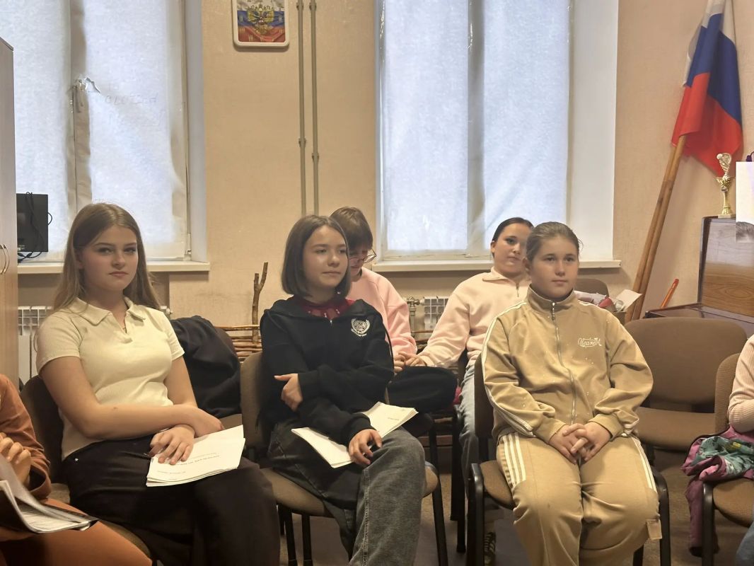 Сергей Юзвинкевич: Друзья! Наша молодежь всегда находится в центре внимания, и я рад видеть, как активно развивается местное отделение «Движения Первых» Сергей Юзвинкевич: Друзья! Наша молодежь всегда находится в центре внимания, и я рад видеть, как активно развивается местное отделение «Движения Первых»