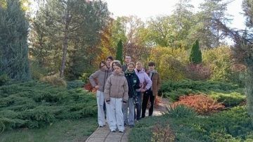 Учащиеся общеобразовательной школы № 4, активно осваивающие тонкости сельскохозяйственного производства на занятиях «Агрокласса», и на каникулах нашли время для «повышения квалификации» Учащиеся общеобразовательной школы № 4, активно осваивающие тонкости сельскохозяйственного производства на занятиях «Агрокласса», и на каникулах нашли время для «повышения квалификации»