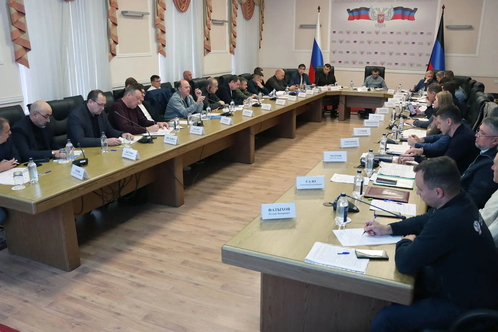 Андрей Чертков: В Доме Правительства прошло расширенное совещание с участием заместителя Министра строительства и ЖКХ РФ Алмаза Хусаинова и заместителя Министра энергетики РФ Евгения Грабчака