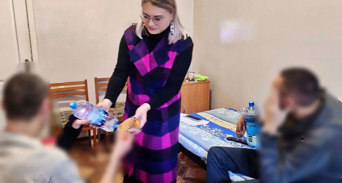 Мы вместе, и это важно!. Председатель Совета женщин Тореза Марина Зверева и Психолог АНО «СПЦ „Точка опоры“» Людмила Шишалова встретились с нашими героями, участниками СВО, которые сейчас проходят лечение Мы вместе, и это важно!. Председатель Совета женщин Тореза Марина Зверева и Психолог АНО «СПЦ „Точка опоры“» Людмила Шишалова встретились с нашими героями, участниками СВО, которые сейчас проходят лечение
